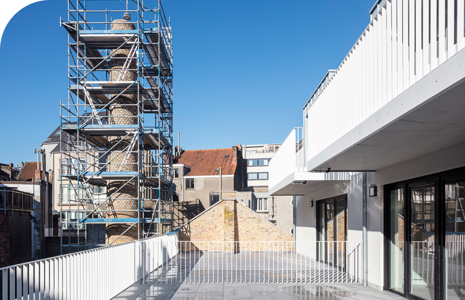 De prijs van de assistentiewoning is &eacute;&eacute;n aspect van de aankoop. Zoals bij elk vastgoed heb je ook nog notariskosten. We informeren je goed en duidelijk, zodat er geen onaangename verrassingen zijn.
